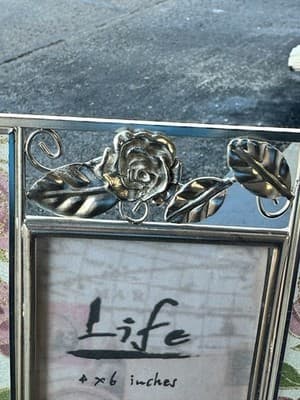 Vintage Metal Photo Frame Roses Floral 4x6 N.C. Cameron Decorative Tabletop - Thumbnail 2