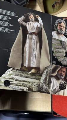 NEW! Star Wars Black Series Luke Skywalker Jedi Master Deluxe Set Sealed Figure - Thumbnail 7