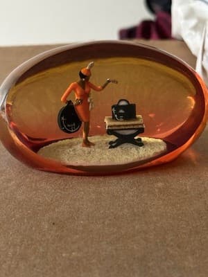 Annie Lee “Name Brand” Figurine in Resin Display – 2004 Just Original Images JOI