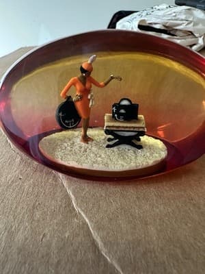Annie Lee “Name Brand” Figurine in Resin Display – 2004 Just Original Images JOI - Thumbnail 2