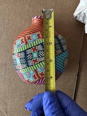 Hand-Painted Abstract Face Art Pottery Vase – Colorful Modern Folk Style, 7” - Thumbnail 6
