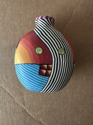 Hand-Painted Abstract Face Art Pottery Vase – Colorful Modern Folk Style, 7” - Thumbnail 2