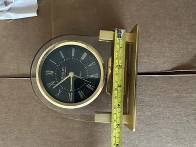 Vintage Danbury Clock Company Desk Clock – Quartz, Gold-Tone with Acrylic Arch - Thumbnail 4