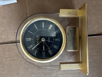 Vintage Danbury Clock Company Desk Clock – Quartz, Gold-Tone with Acrylic Arch - Thumbnail 6