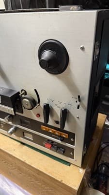 Roberts 1725-8L III Reel to Reel Tape Recorder For Parts Repair - Thumbnail 4