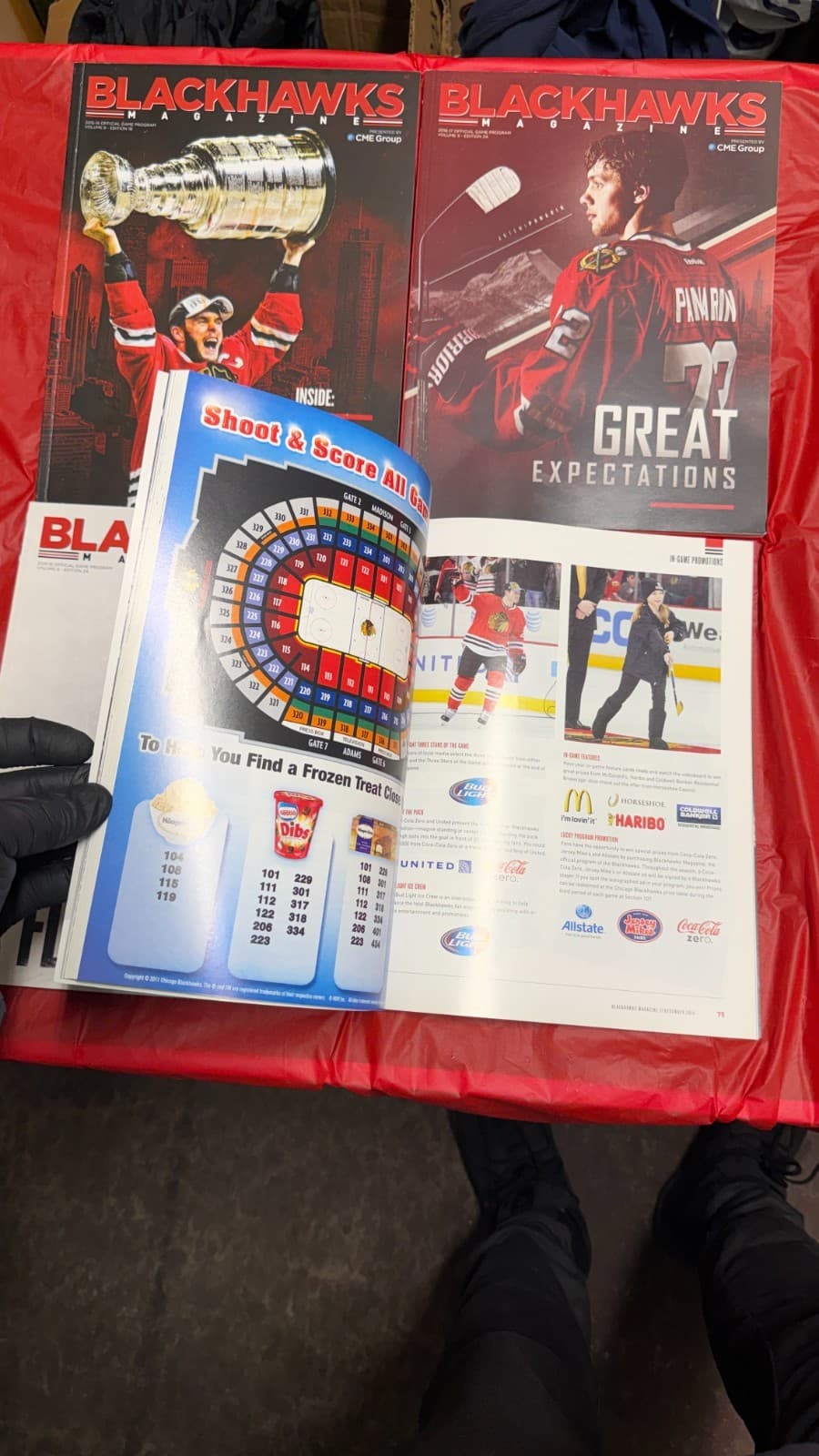 Chicago Blackhawks Magazine Lot of 4 Issues 2015-2016 NHL Hockey - Thumbnail 6