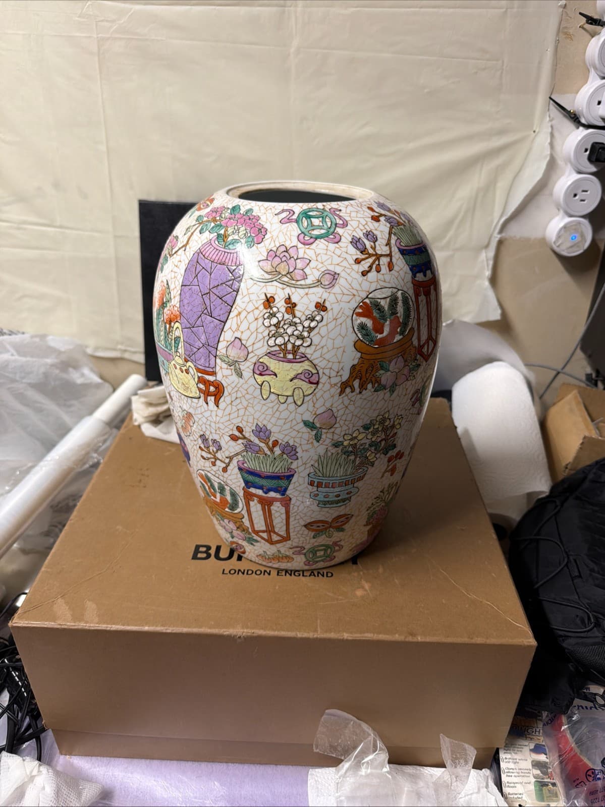 Large Decorative Lidded Vase CPC Macau – Handpainted Oriental Style 12" - Thumbnail 5