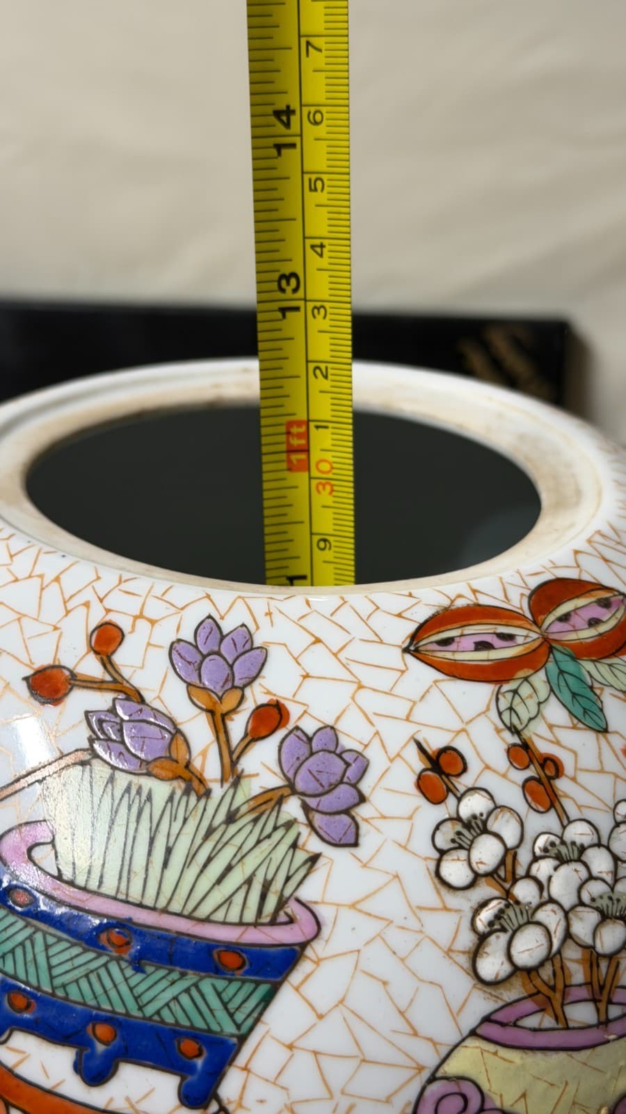 Large Decorative Lidded Vase CPC Macau – Handpainted Oriental Style 12" - Thumbnail 15