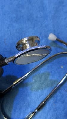Adult Stethoscope Black/Chrome Single Head Acoustic Medical Nurse Doctor (Used) - Thumbnail 6