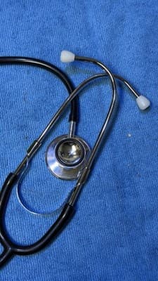 Adult Stethoscope Black/Chrome Single Head Acoustic Medical Nurse Doctor (Used) - Thumbnail 3