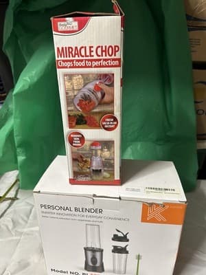 Miracle Chop Manual Food Chopper Hand Press Vegetable Onion Salsa Cutter - Thumbnail 2