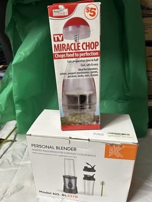 Miracle Chop Manual Food Chopper Hand Press Vegetable Onion Salsa Cutter - Thumbnail 3