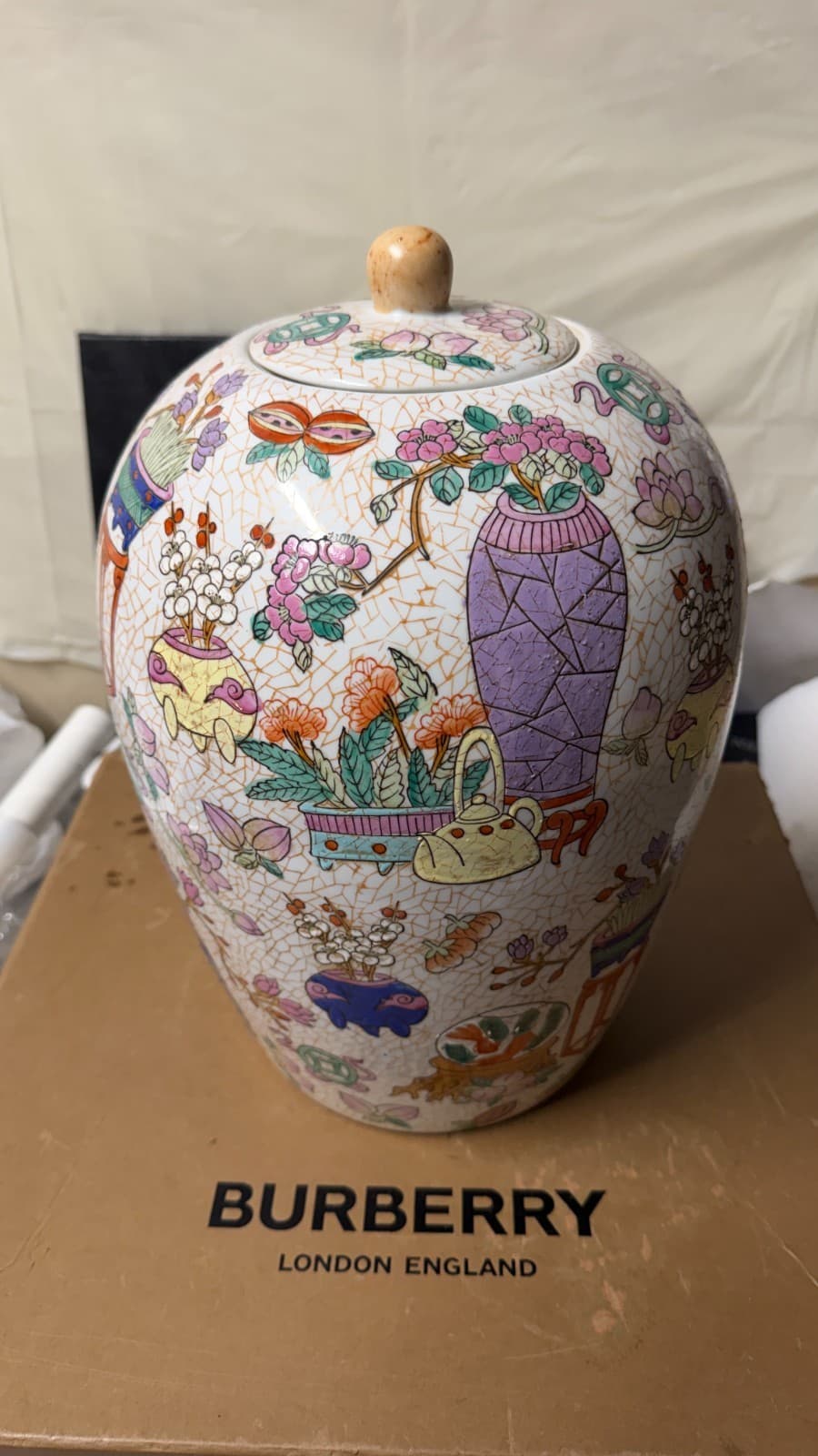 Large Decorative Lidded Vase CPC Macau – Handpainted Oriental Style 12" - Thumbnail 8