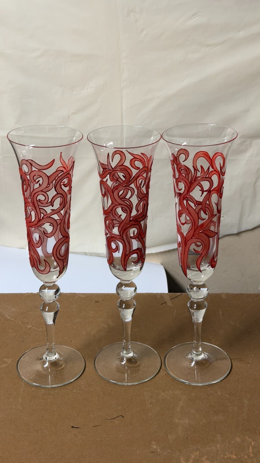 Set of 3 Red Swirl Hand-Painted Champagne Flutes – Elegant Glasses - Thumbnail 3