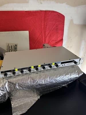 Intelix Mic Mixer – 8-Channel Rackmount with Master Control, Powers On