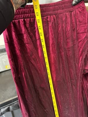 Fashion Nova Cardio Burgundy Velvet 2 Piece Set Women’s Size M - Thumbnail 5