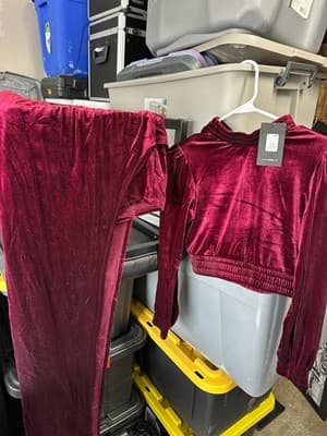 Fashion Nova Cardio Burgundy Velvet 2 Piece Set Women’s Size M