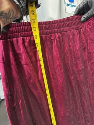 Fashion Nova Cardio Burgundy Velvet 2 Piece Set Women’s Size M - Thumbnail 7