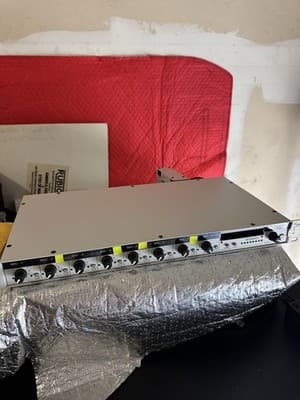Intelix Mic Mixer – 8-Channel Rackmount with Master Control, Powers On - Thumbnail 2
