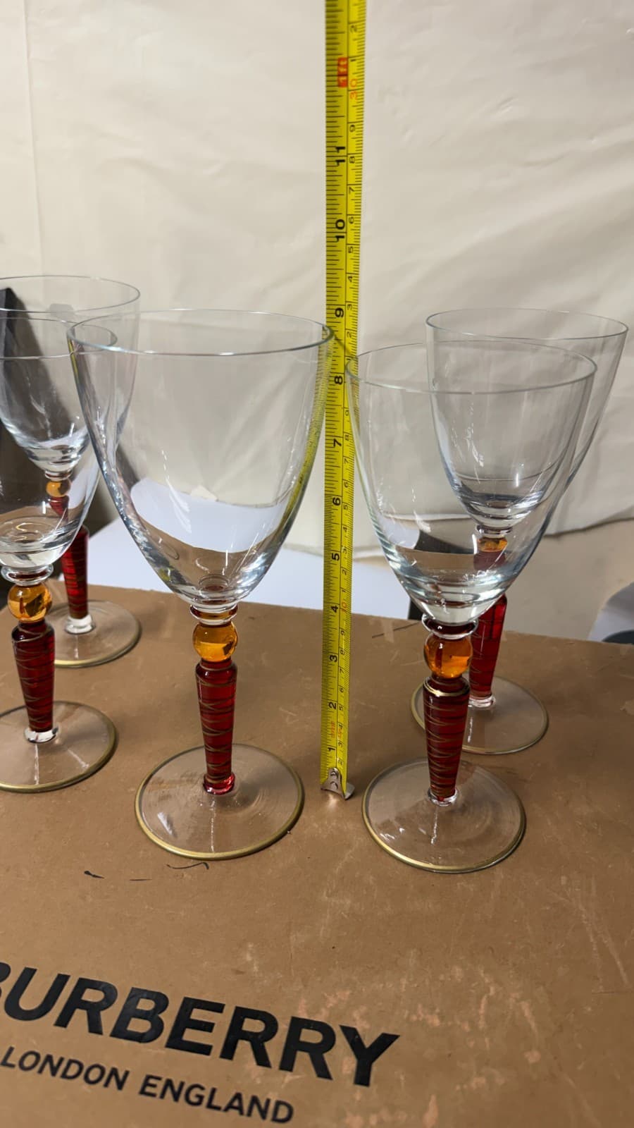 Set of 5 Handcrafted Amber Stem Wine Glasses – 4 Matching + 1 Variant - Thumbnail 17
