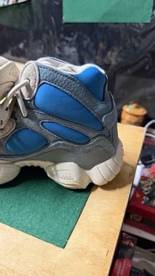 Size 5.5 - Adidas Yeezy 500 High Frosted Blue - Thumbnail 14
