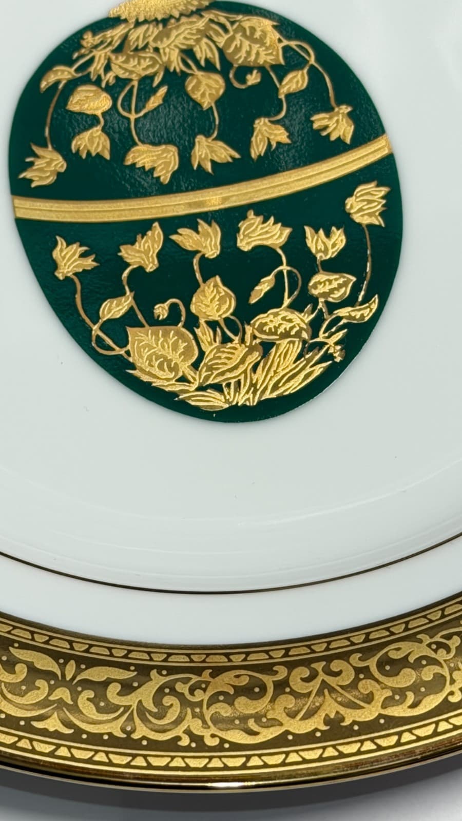 Muirfield Magnificence Decorative Plate Gold Trim Green Egg Design 10.5" - Thumbnail 6