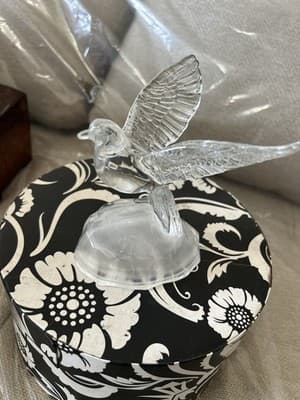 Clear Glass Bird Figurine on Frosted Base Elegant Decorative Collectible - Thumbnail 2