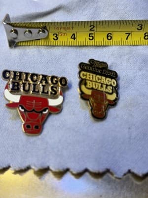 Vintage Chicago Bulls Enamel Lapel Pins Lot of 2 NBA Basketball Collectibles - Thumbnail 2