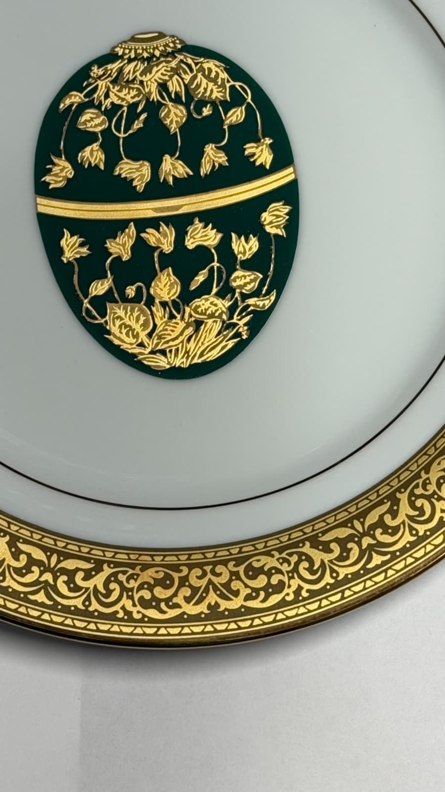 Muirfield Magnificence Decorative Plate Gold Trim Green Egg Design 10.5" - Thumbnail 5