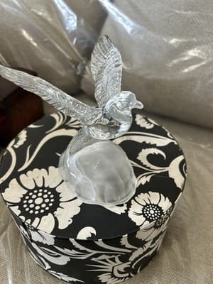 Clear Glass Bird Figurine on Frosted Base Elegant Decorative Collectible - Thumbnail 3