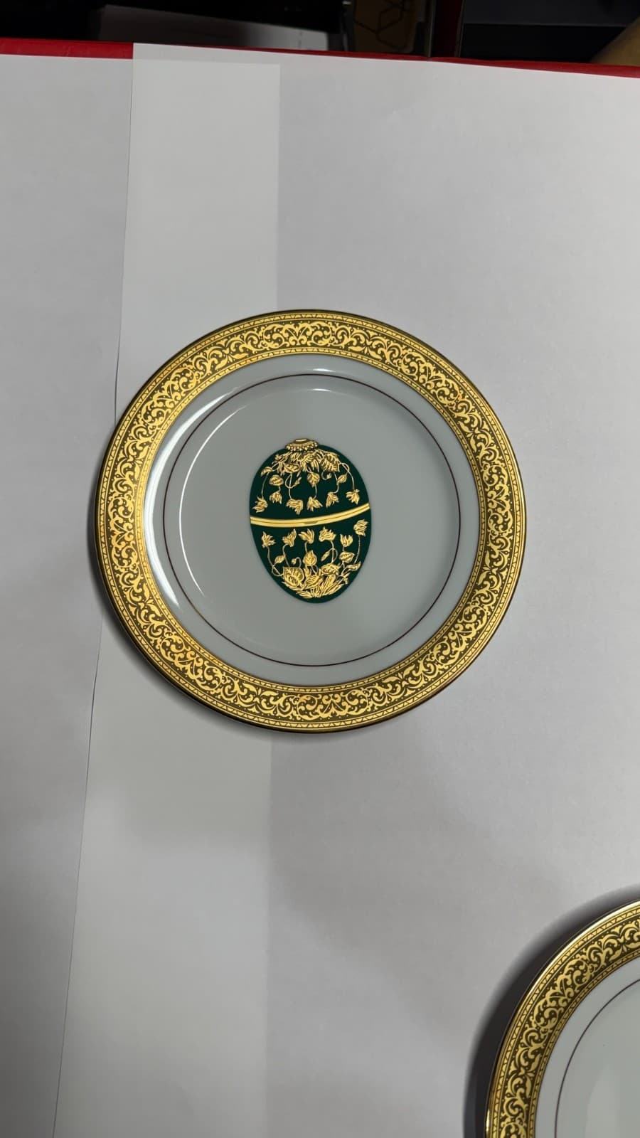 Muirfield Magnificence Decorative Plate Gold Trim Green Egg Design 10.5" - Thumbnail 2