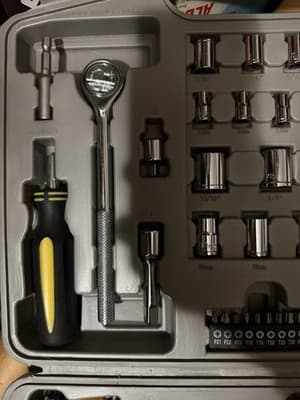 VILLED 39-Piece Home Repair Tool Set with Case – Complete Kit - Thumbnail 4