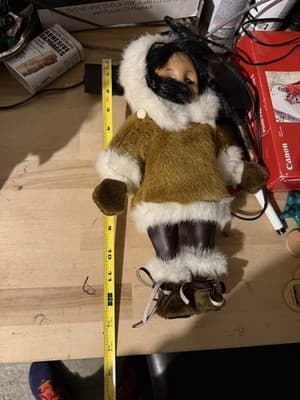 Vintage Eskimo Inuit Girl Doll – Faux Fur Parka & Boots - Thumbnail 7