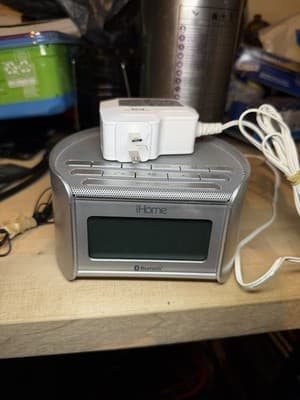 iHome Bluetooth Clock Radio Speaker – Model iBT29 – Tested & Working