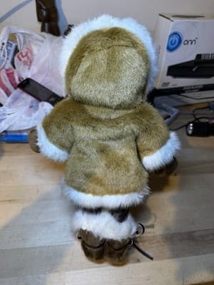 Vintage Eskimo Inuit Girl Doll – Faux Fur Parka & Boots - Thumbnail 5