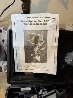 MicroXplore 5MP LCD Digital Microscope Set with Accessories & Case - Thumbnail 2