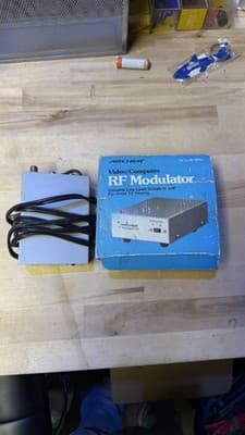 Archer Video/Computer RF Modulator Cat No 15-1273A w Box Channel 3/4