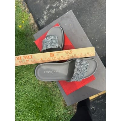 Donald J Pliner Fifi Slate Pewter Metallic Crystal Platform Thong Sandals 6M