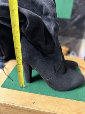 Steve Madden Gorgeous Thigh High Black Suede Boots Women’s 8.5M New - Thumbnail 3
