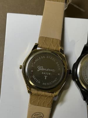 Lot of 2 Geneva Quartz Watches – Gold & Black – Fashion Women’s Wristwatch - Thumbnail 6