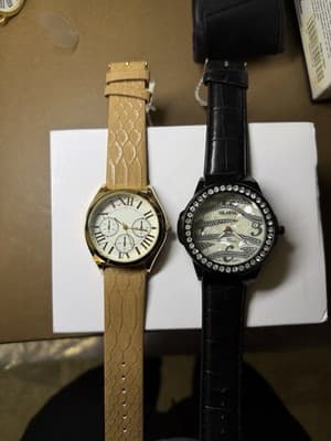 Lot of 2 Geneva Quartz Watches – Gold & Black – Fashion Women’s Wristwatch