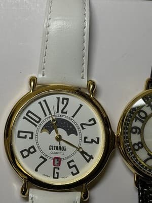 Lot of 2 Gitano Quartz Watches Gold Tone – Black & White Bands – Retro Style - Thumbnail 3