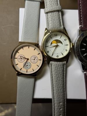 Lot of 4 Quartz Watches – Geneva & Others – Mixed Styles, Unisex Fashion - Thumbnail 2