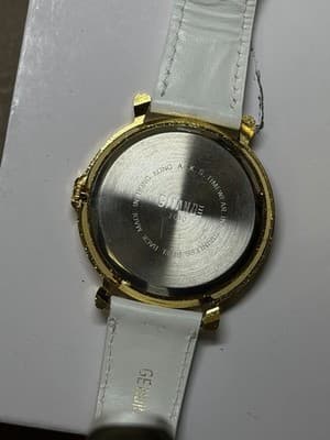 Lot of 2 Gitano Quartz Watches Gold Tone – Black & White Bands – Retro Style - Thumbnail 6