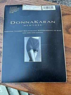 Donna Karan Essential Toners Pantyhose Ultra Sheer DK Palomino Medium