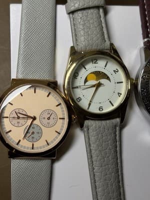 Lot of 4 Quartz Watches – Geneva & Others – Mixed Styles, Unisex Fashion - Thumbnail 9