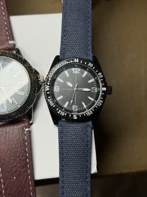 Lot of 4 Quartz Watches – Geneva & Others – Mixed Styles, Unisex Fashion - Thumbnail 10