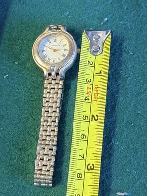 Liz Claiborne Women’s Quartz Watch Gold Tone Two-Tone For Parts/Repair - Thumbnail 7