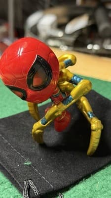 Funko Pop Marvel Spider-Man Iron Spider Bobblehead Figure 4” 2021 w/ Base