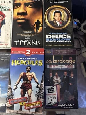 Lot of 9 VHS Movies – Remember the Titans, Dr. Dolittle 2, Good Will Hunting - Thumbnail 3